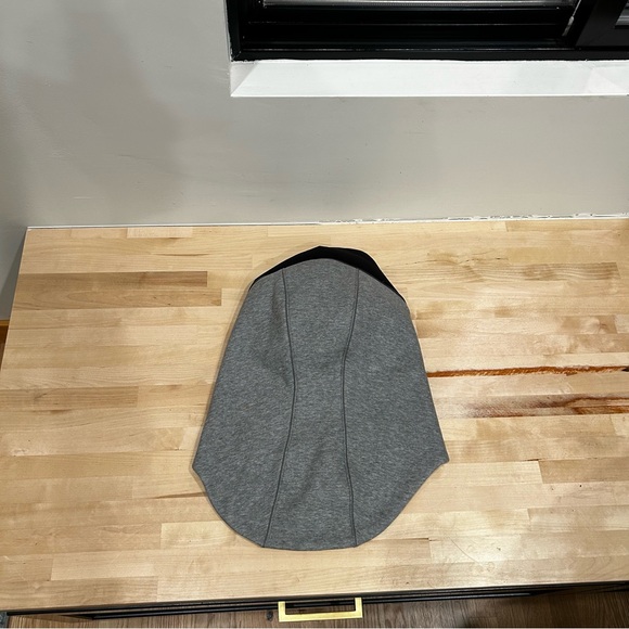 Lululemon gray and black snood. NWOT - Picture 4 of 4
